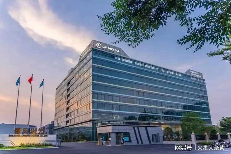 一个摩博会上被嘲笑的品牌,如何站上WSBK冠军领奖台 汽车科技